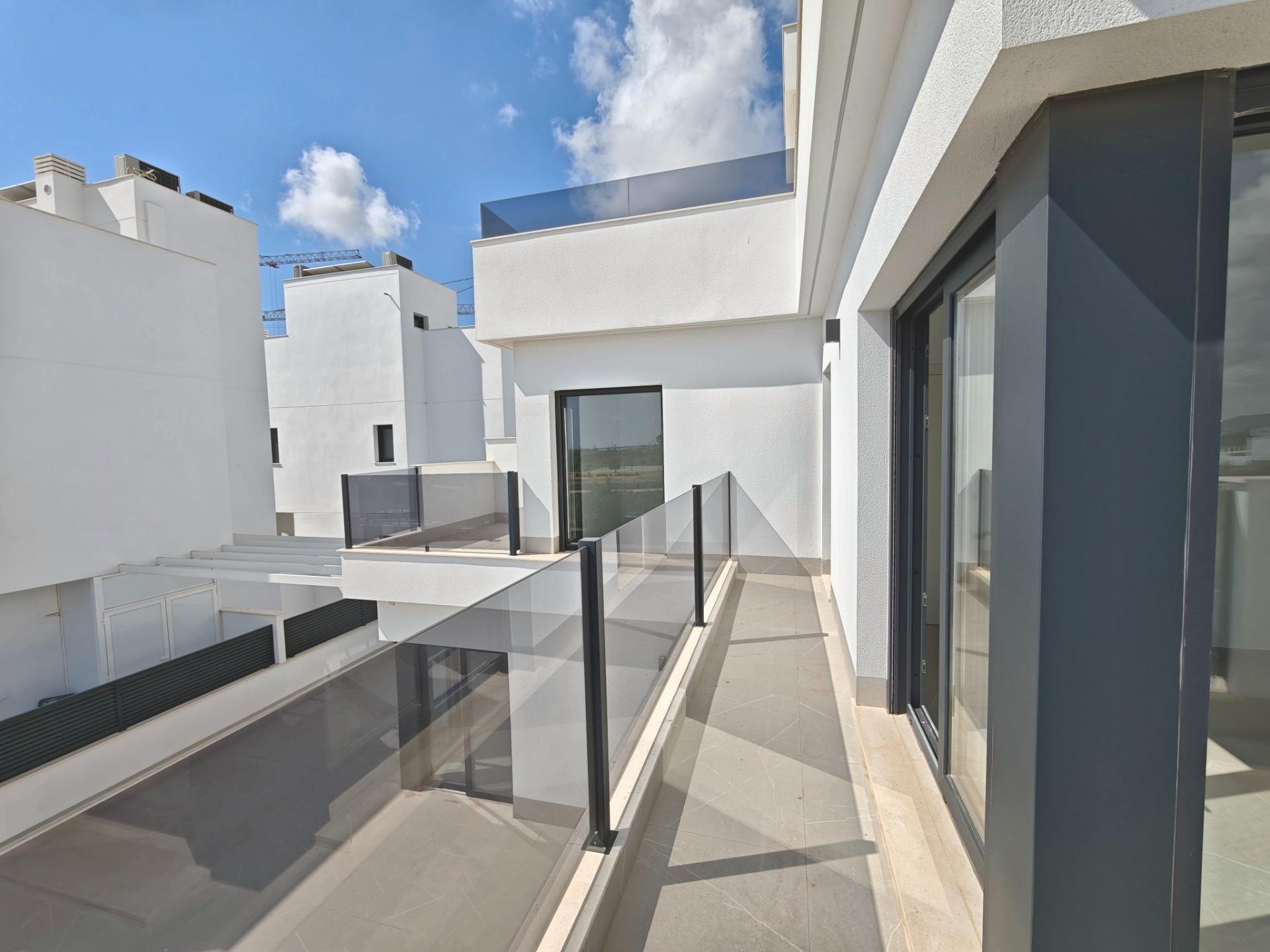 For sale - 6 Bedroom 3 Bathroom Villa in Los Alcazares - Dolores De Pacheco-santa Rosalía  - Murcia