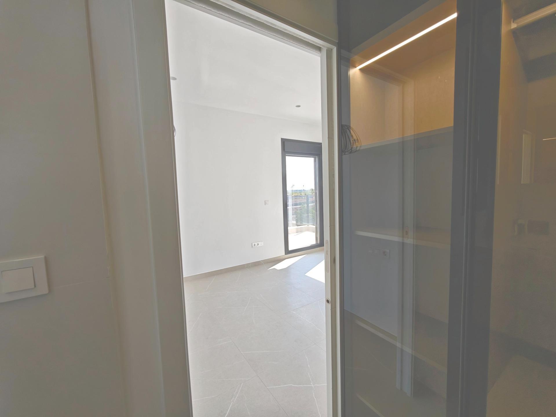 For sale - 6 Bedroom 3 Bathroom Villa in Los Alcazares - Dolores De Pacheco-santa Rosalía  - Murcia