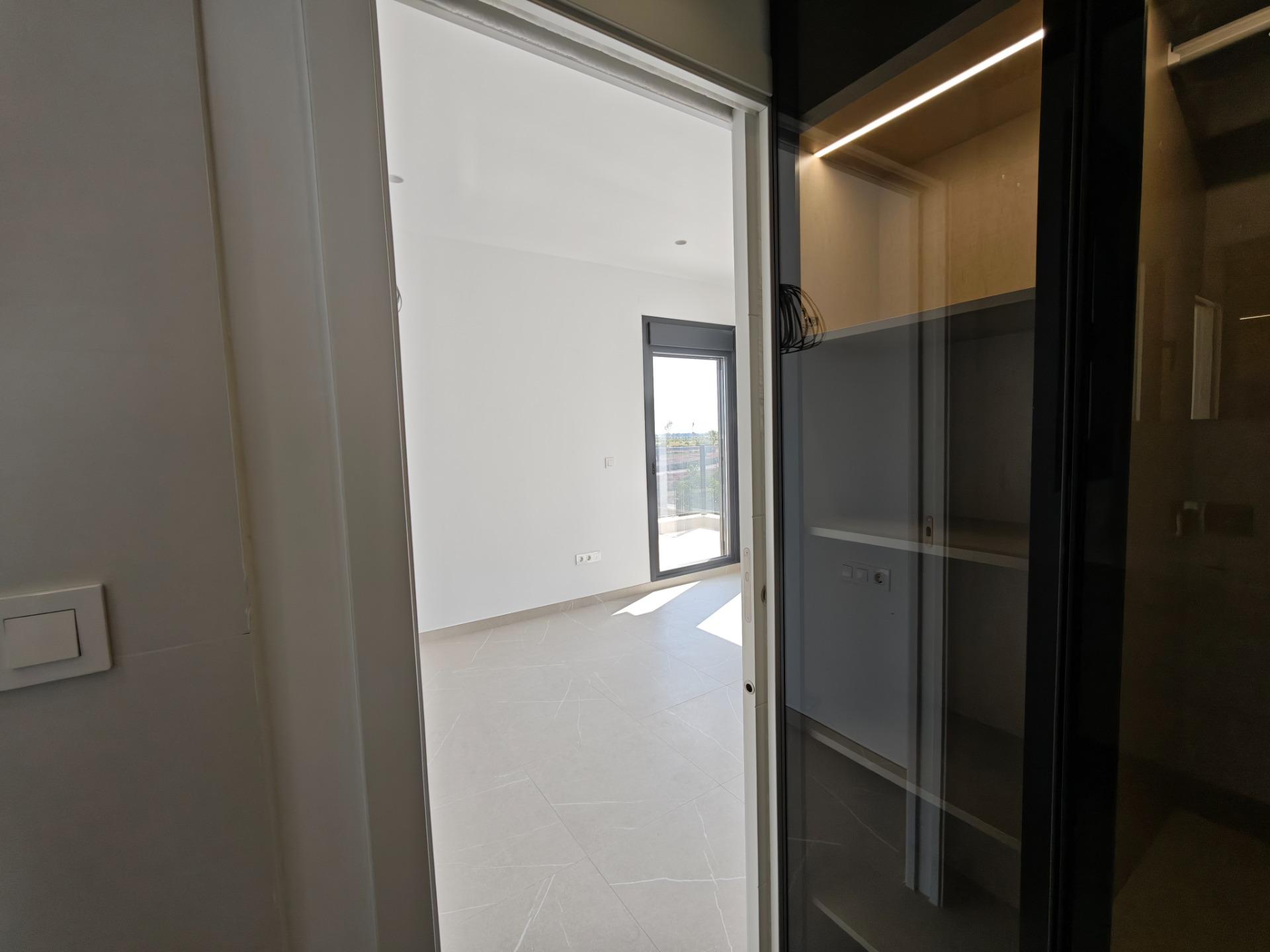 For sale - 6 Bedroom 3 Bathroom Villa in Los Alcazares - Dolores De Pacheco-santa Rosalía  - Murcia