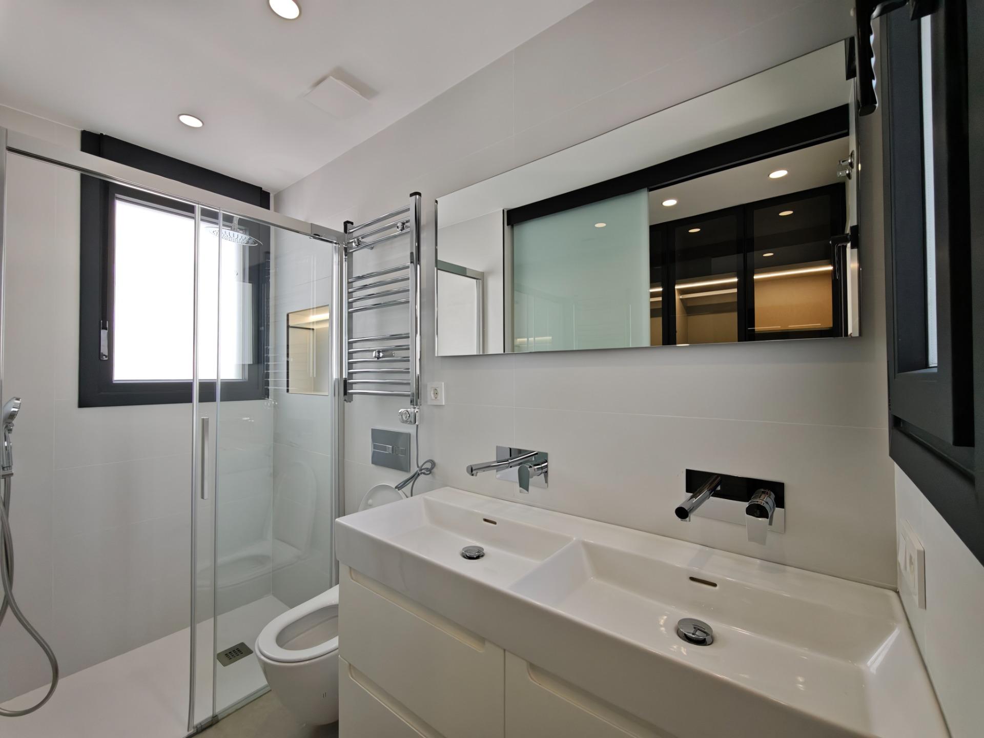 For sale - 6 Bedroom 3 Bathroom Villa in Los Alcazares - Dolores De Pacheco-santa Rosalía  - Murcia