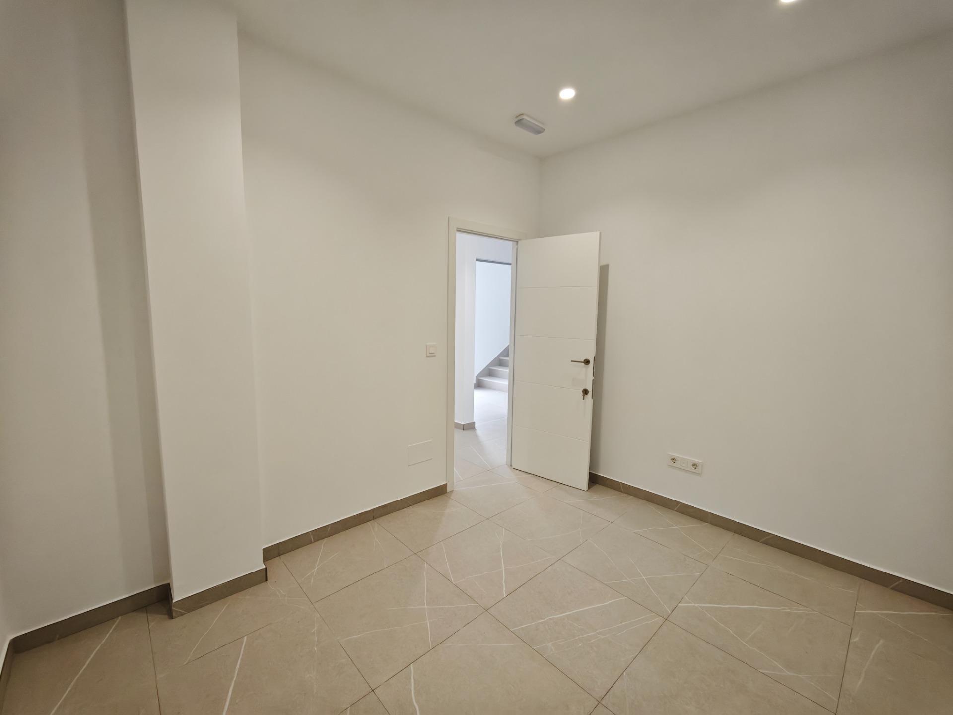 For sale - 6 Bedroom 3 Bathroom Villa in Los Alcazares - Dolores De Pacheco-santa Rosalía  - Murcia