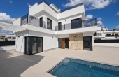 27-11-440-11-882/81048, 6 Bedroom 3 Bathroom Villa in Los Alcazares