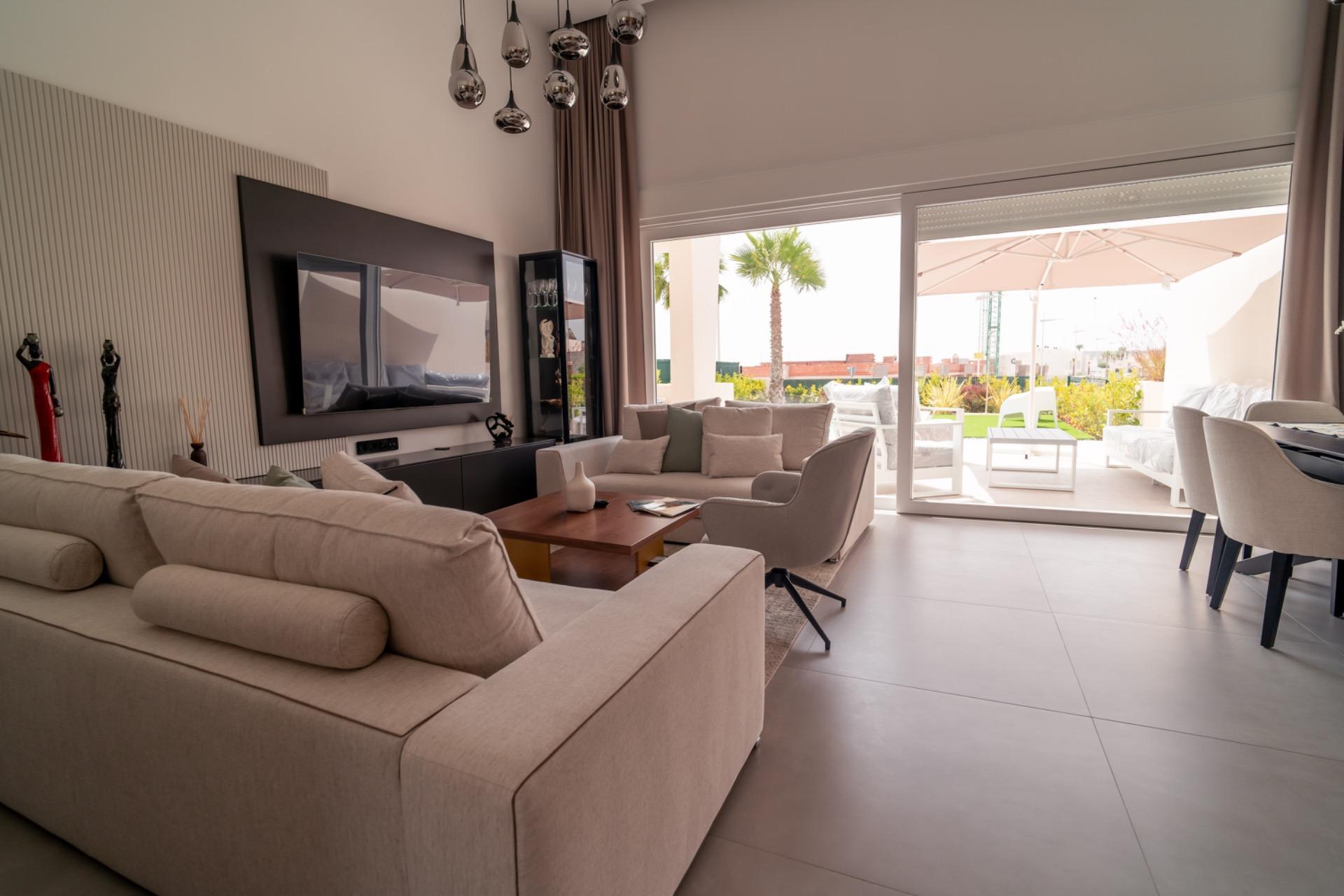 For sale - 3 Bedroom 2 Bathroom Villa in Algorfa - La Finca Golf  - Alicante