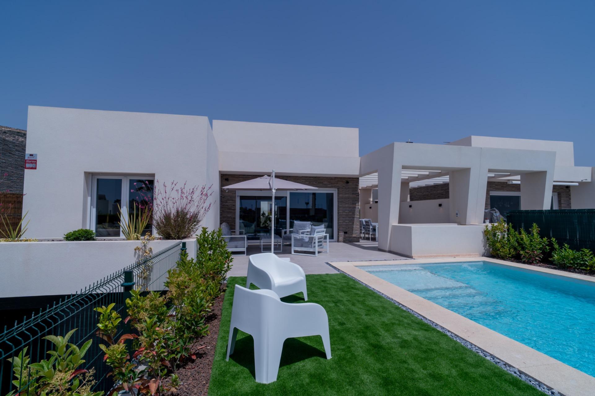 For sale - 3 Bedroom 2 Bathroom Villa in Algorfa - La Finca Golf  - Alicante