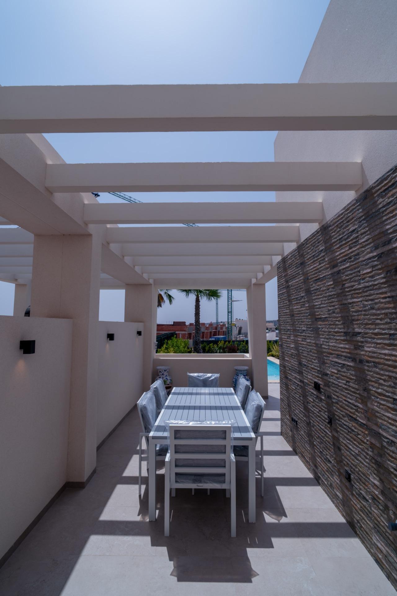 For sale - 3 Bedroom 2 Bathroom Villa in Algorfa - La Finca Golf  - Alicante