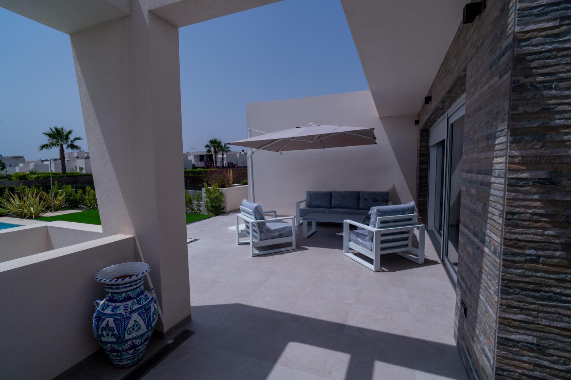 For sale - 3 Bedroom 2 Bathroom Villa in Algorfa - La Finca Golf  - Alicante