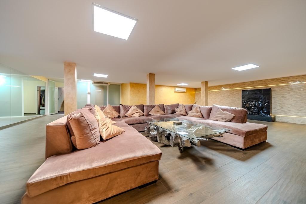 For sale - 5 Bedroom 4 Bathroom Villa in Torrevieja - Torre La Mata  - Alicante