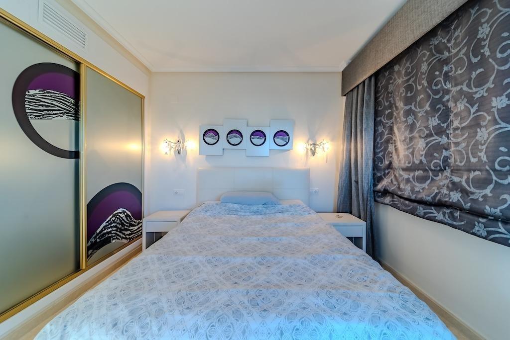 For sale - 5 Bedroom 4 Bathroom Villa in Torrevieja - Torre La Mata  - Alicante