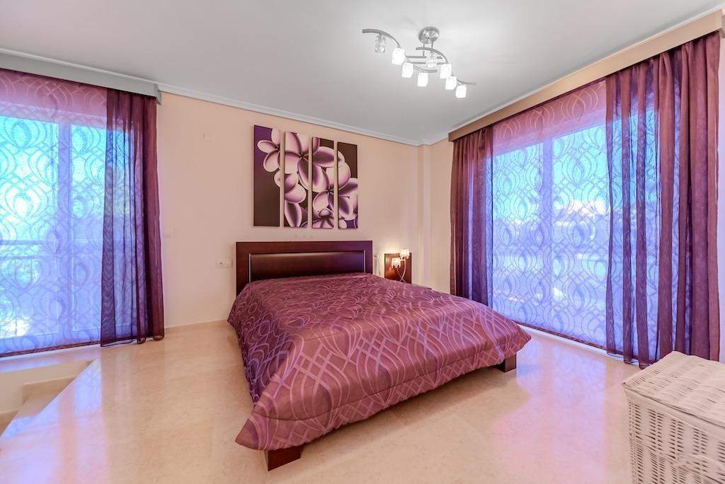 For sale - 5 Bedroom 4 Bathroom Villa in Torrevieja - Torre La Mata  - Alicante