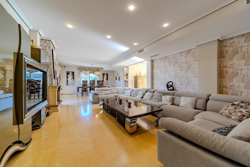 For sale - 5 Bedroom 4 Bathroom Villa in Torrevieja - Torre La Mata  - Alicante