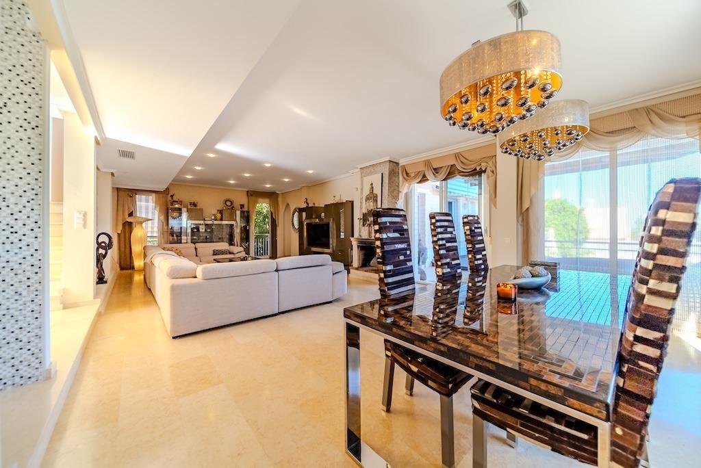 For sale - 5 Bedroom 4 Bathroom Villa in Torrevieja - Torre La Mata  - Alicante