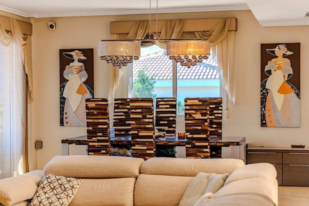 For sale - 5 Bedroom 4 Bathroom Villa in Torrevieja - Torre La Mata  - Alicante
