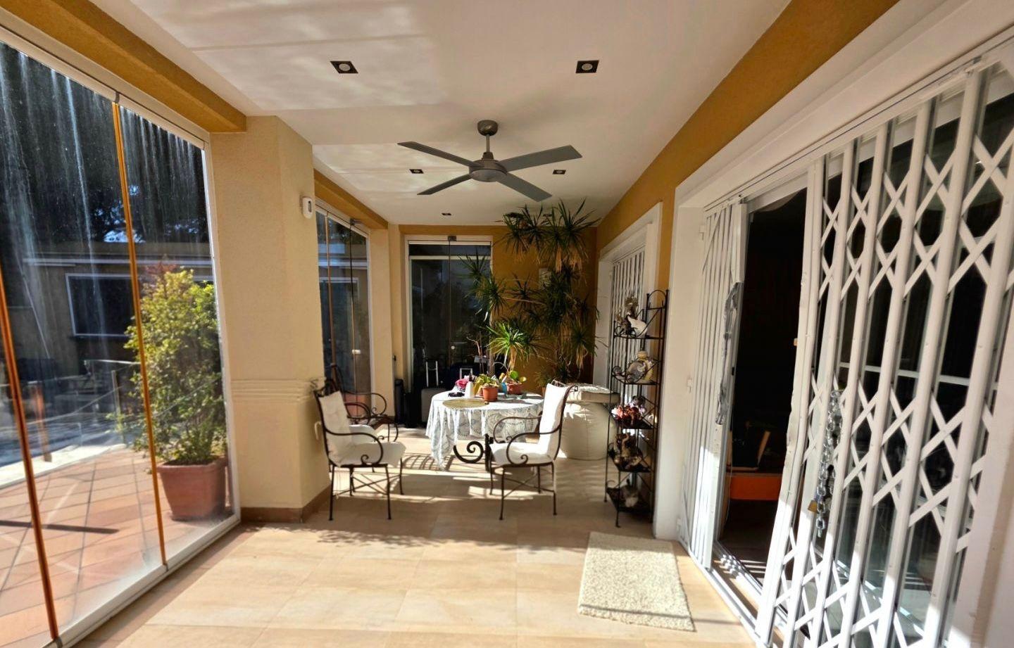 For sale - 5 Bedroom 3 Bathroom Town House in Orihuela Costa - Altos De Campoamor  - Alicante