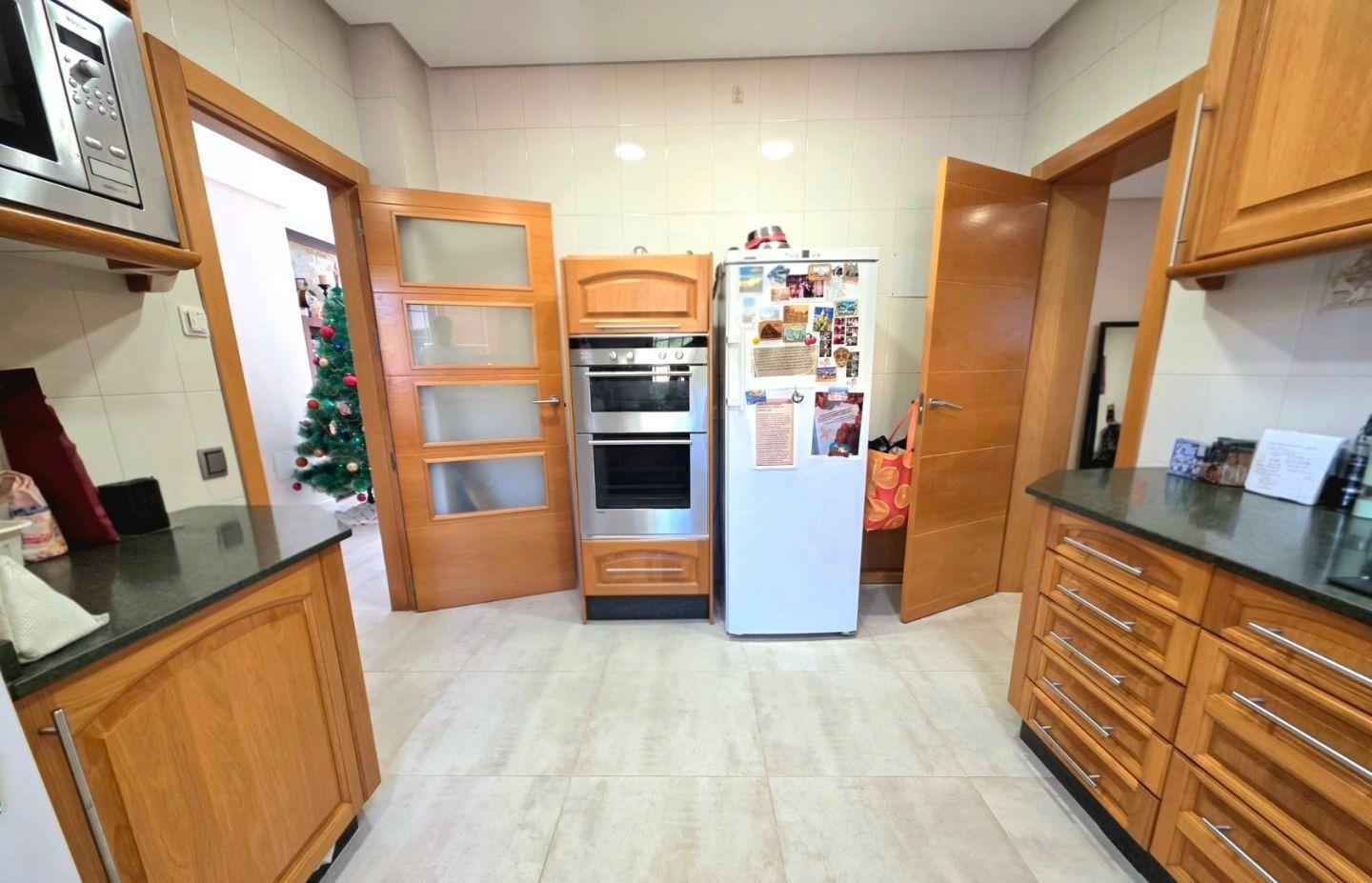 For sale - 5 Bedroom 3 Bathroom Town House in Orihuela Costa - Altos De Campoamor  - Alicante