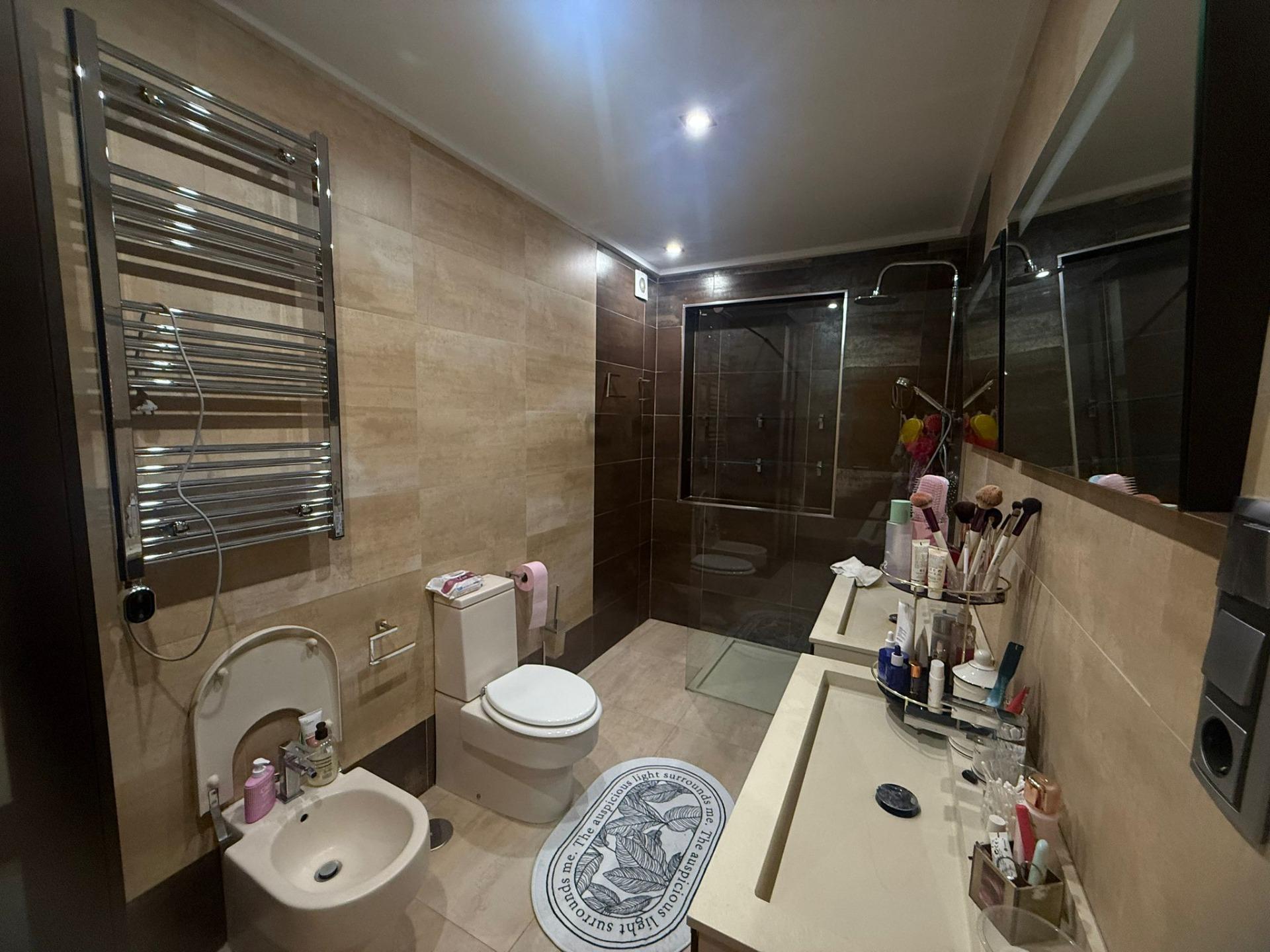 For sale - 5 Bedroom 3 Bathroom Town House in Orihuela Costa - Altos De Campoamor  - Alicante