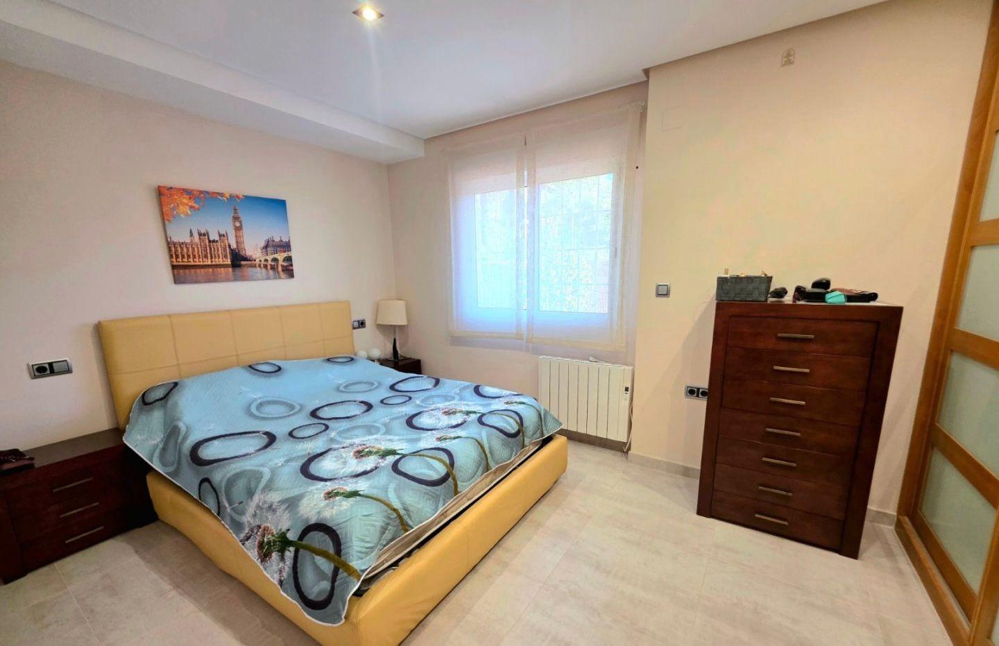For sale - 5 Bedroom 3 Bathroom Town House in Orihuela Costa - Altos De Campoamor  - Alicante