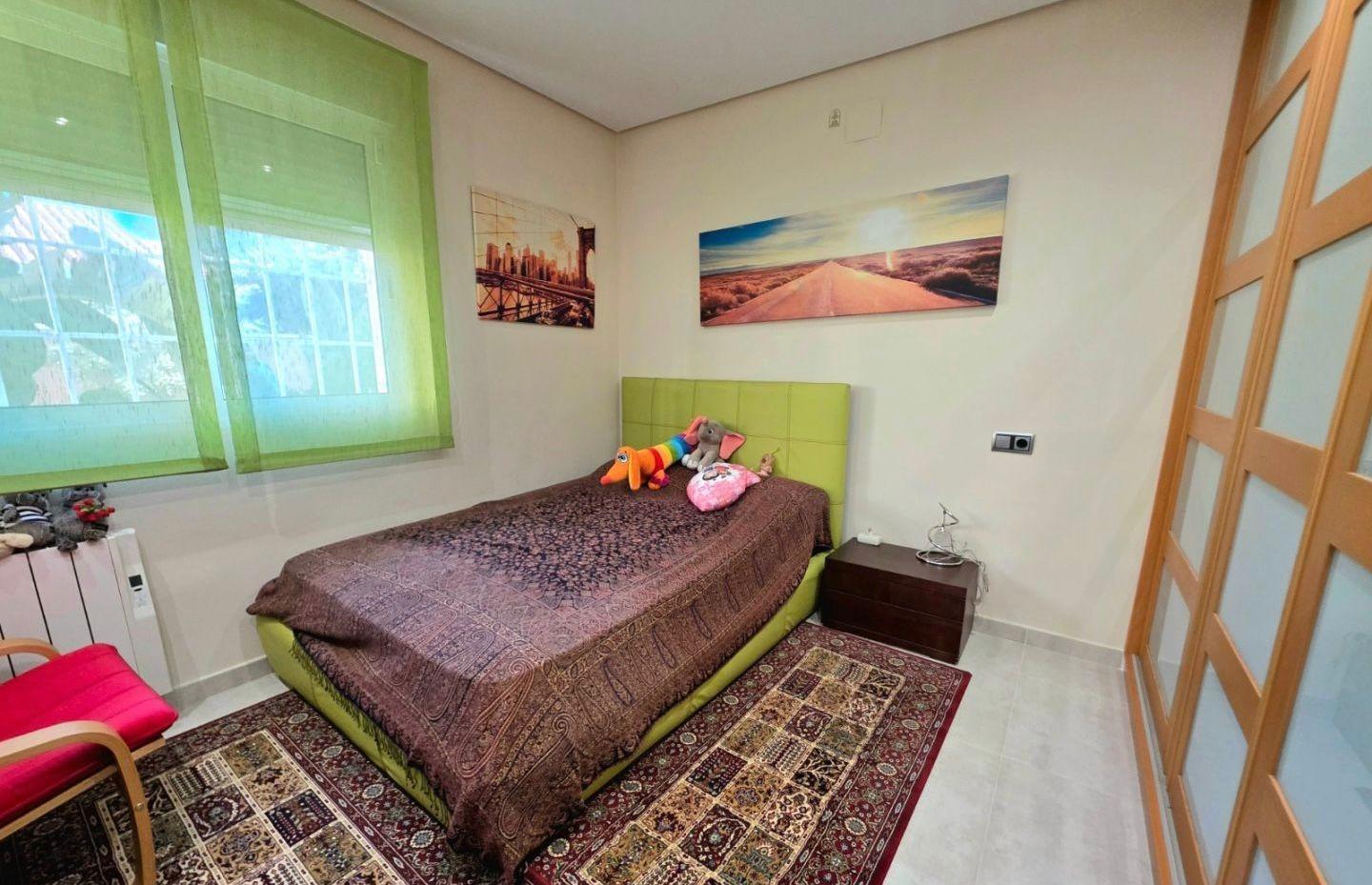 For sale - 5 Bedroom 3 Bathroom Town House in Orihuela Costa - Altos De Campoamor  - Alicante