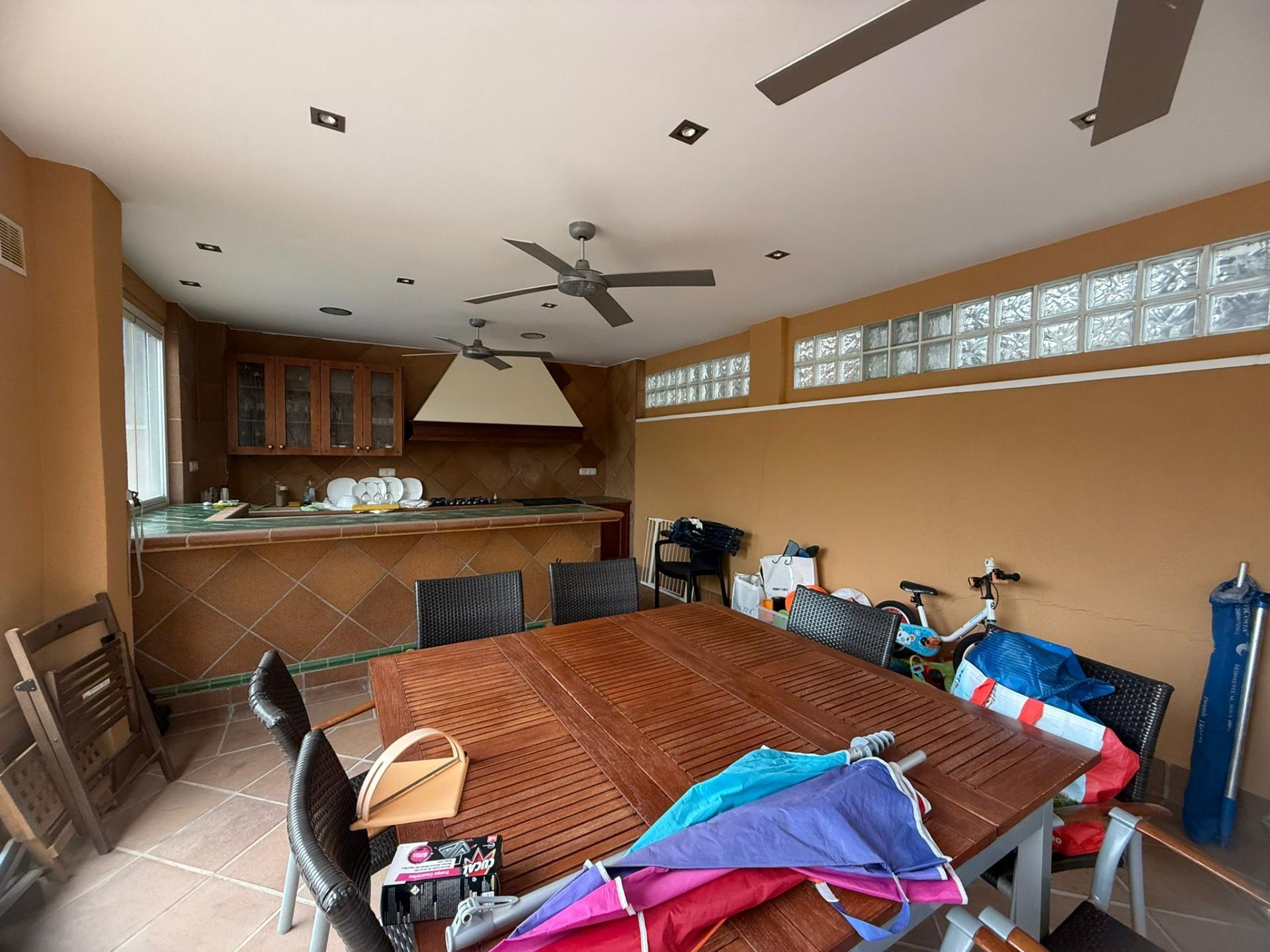 For sale - 5 Bedroom 3 Bathroom Town House in Orihuela Costa - Altos De Campoamor  - Alicante