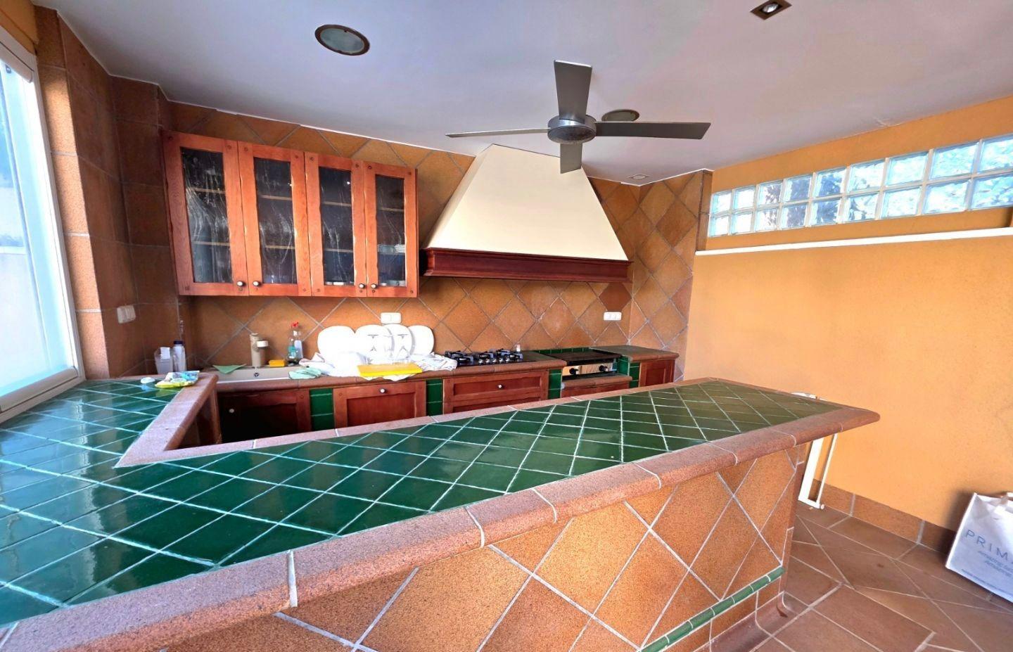 For sale - 5 Bedroom 3 Bathroom Town House in Orihuela Costa - Altos De Campoamor  - Alicante