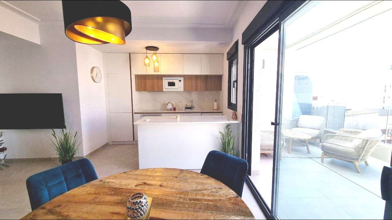 For sale - 2 Bedroom 2 Bathroom Penthouse in Torrevieja - Playa Del Cura  - Alicante