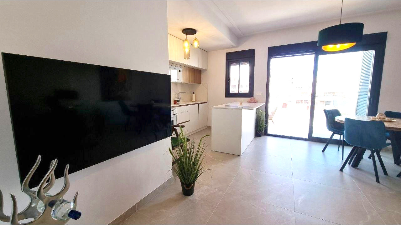 For sale - 2 Bedroom 2 Bathroom Penthouse in Torrevieja - Playa Del Cura  - Alicante