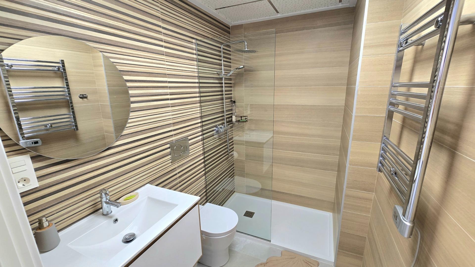 For sale - 2 Bedroom 2 Bathroom Penthouse in Torrevieja - Playa Del Cura  - Alicante