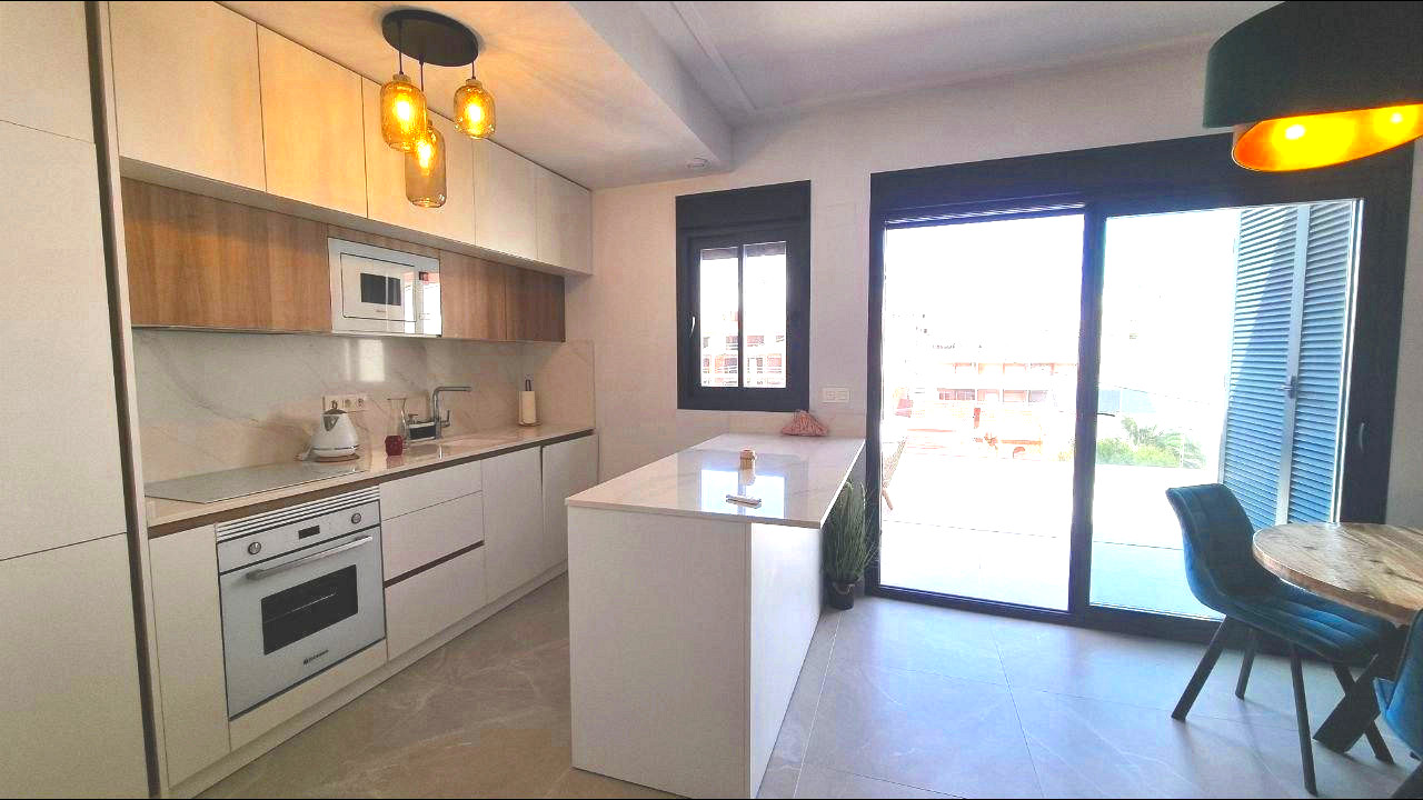For sale - 2 Bedroom 2 Bathroom Penthouse in Torrevieja - Playa Del Cura  - Alicante
