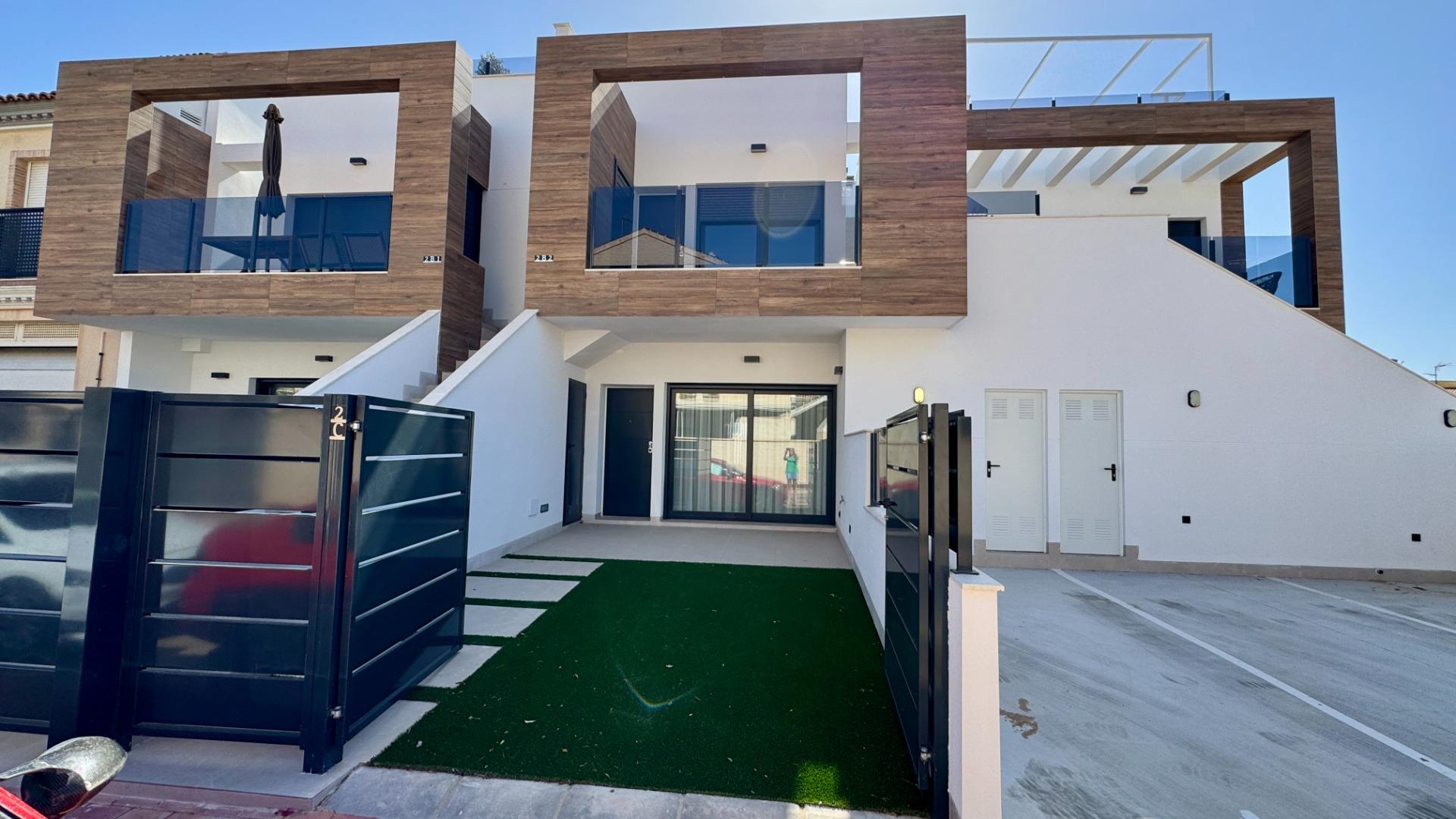 For sale - 2 Bedroom 2 Bathroom Bungalow in San Pedro del Pinatar - Lopagán  - Murcia