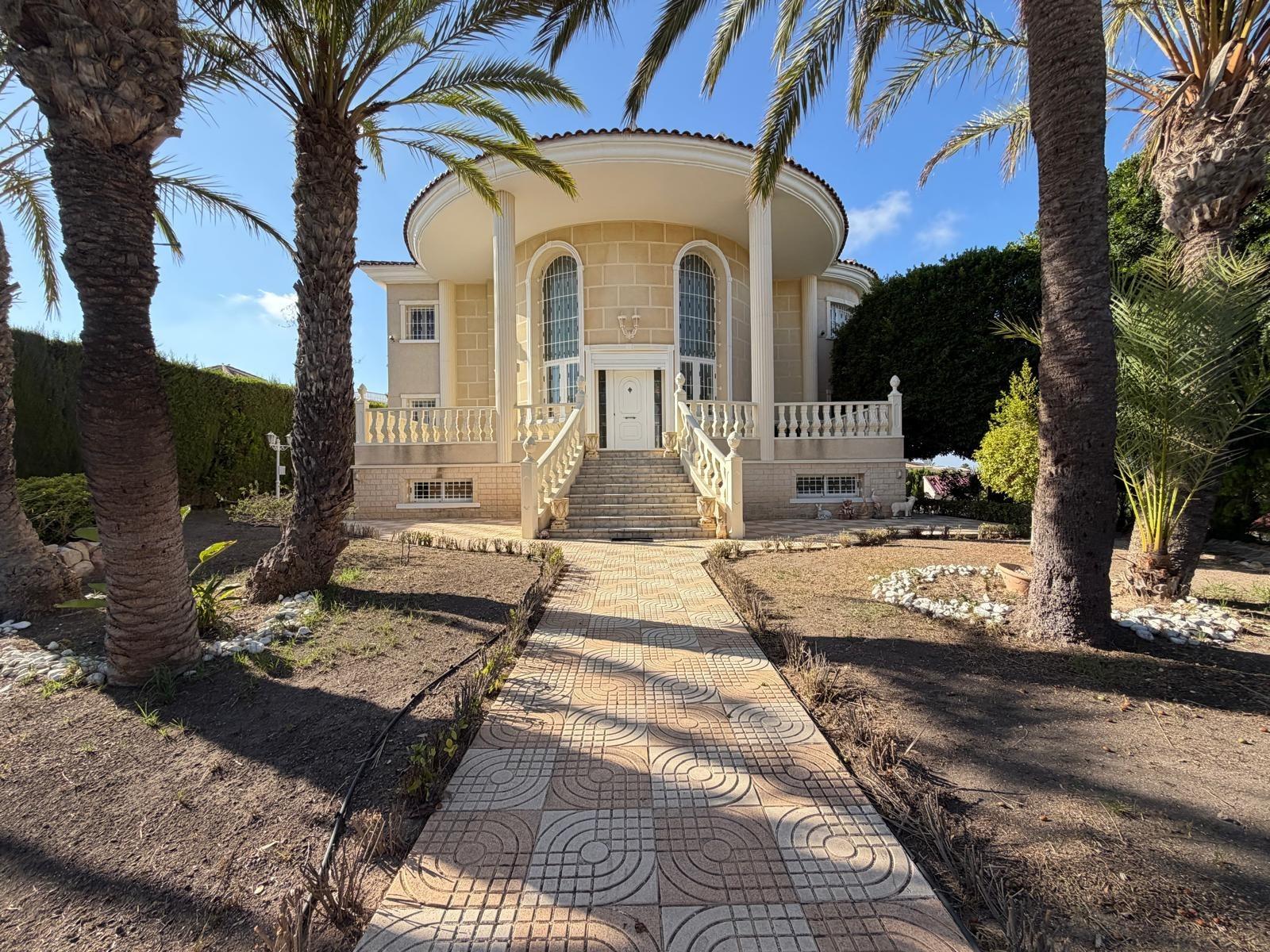 For sale - 6 Bedroom 6 Bathroom Villa in Rojales - La Fiesta  - Alicante