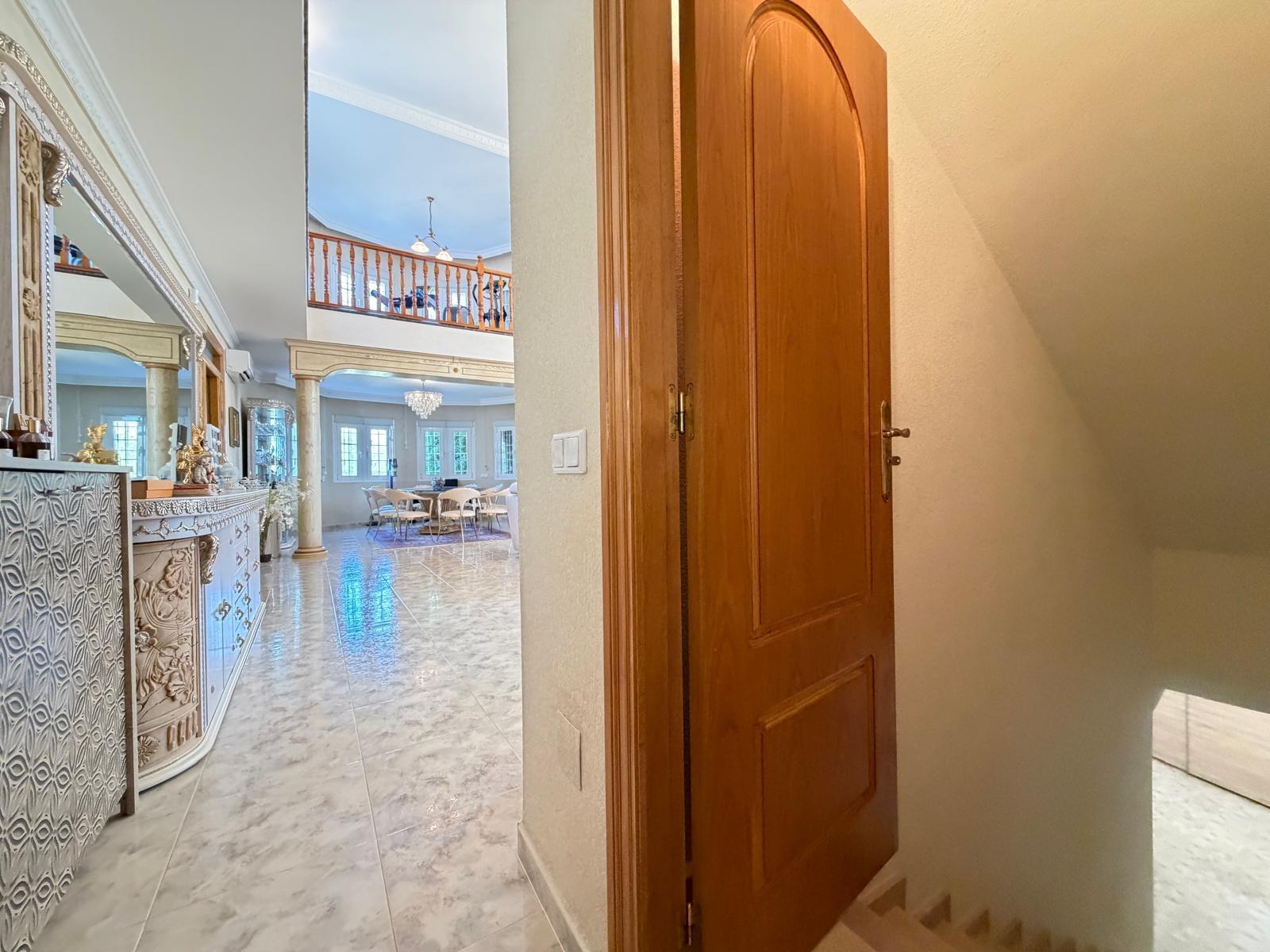 For sale - 6 Bedroom 6 Bathroom Villa in Rojales - La Fiesta  - Alicante