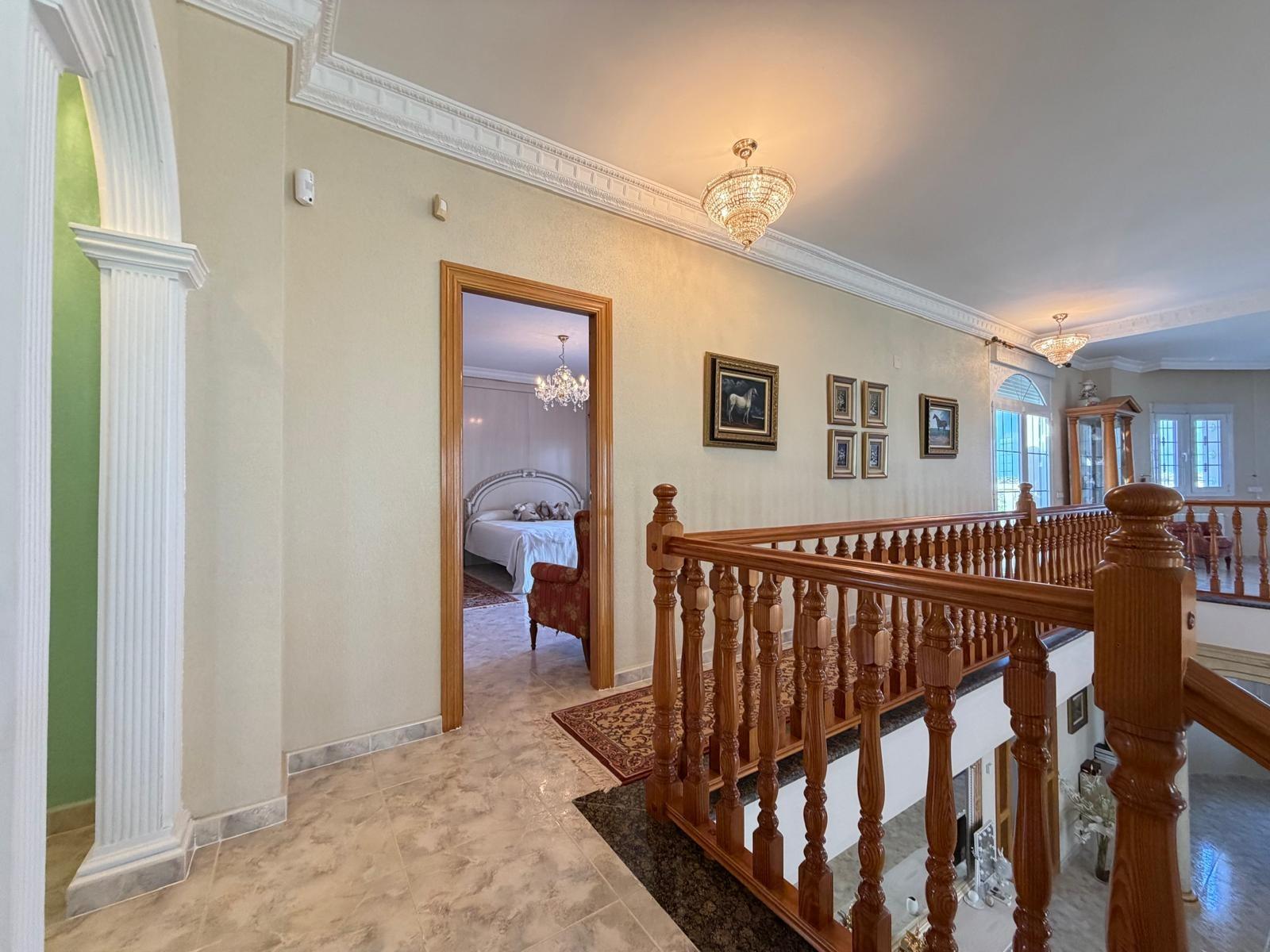 For sale - 6 Bedroom 6 Bathroom Villa in Rojales - La Fiesta  - Alicante