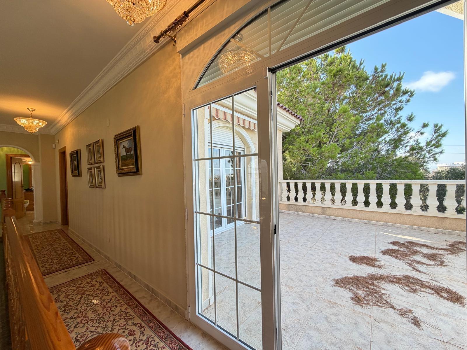 For sale - 6 Bedroom 6 Bathroom Villa in Rojales - La Fiesta  - Alicante