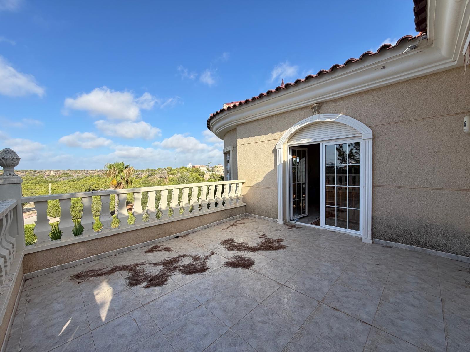 For sale - 6 Bedroom 6 Bathroom Villa in Rojales - La Fiesta  - Alicante