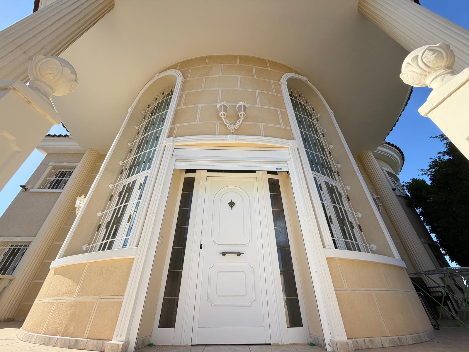 For sale - 6 Bedroom 6 Bathroom Villa in Rojales - La Fiesta  - Alicante