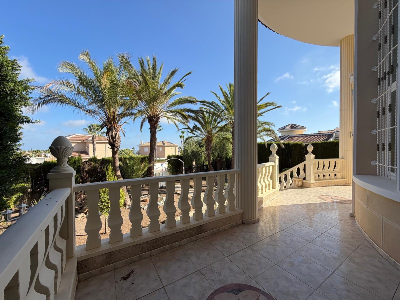 For sale - 6 Bedroom 6 Bathroom Villa in Rojales - La Fiesta  - Alicante