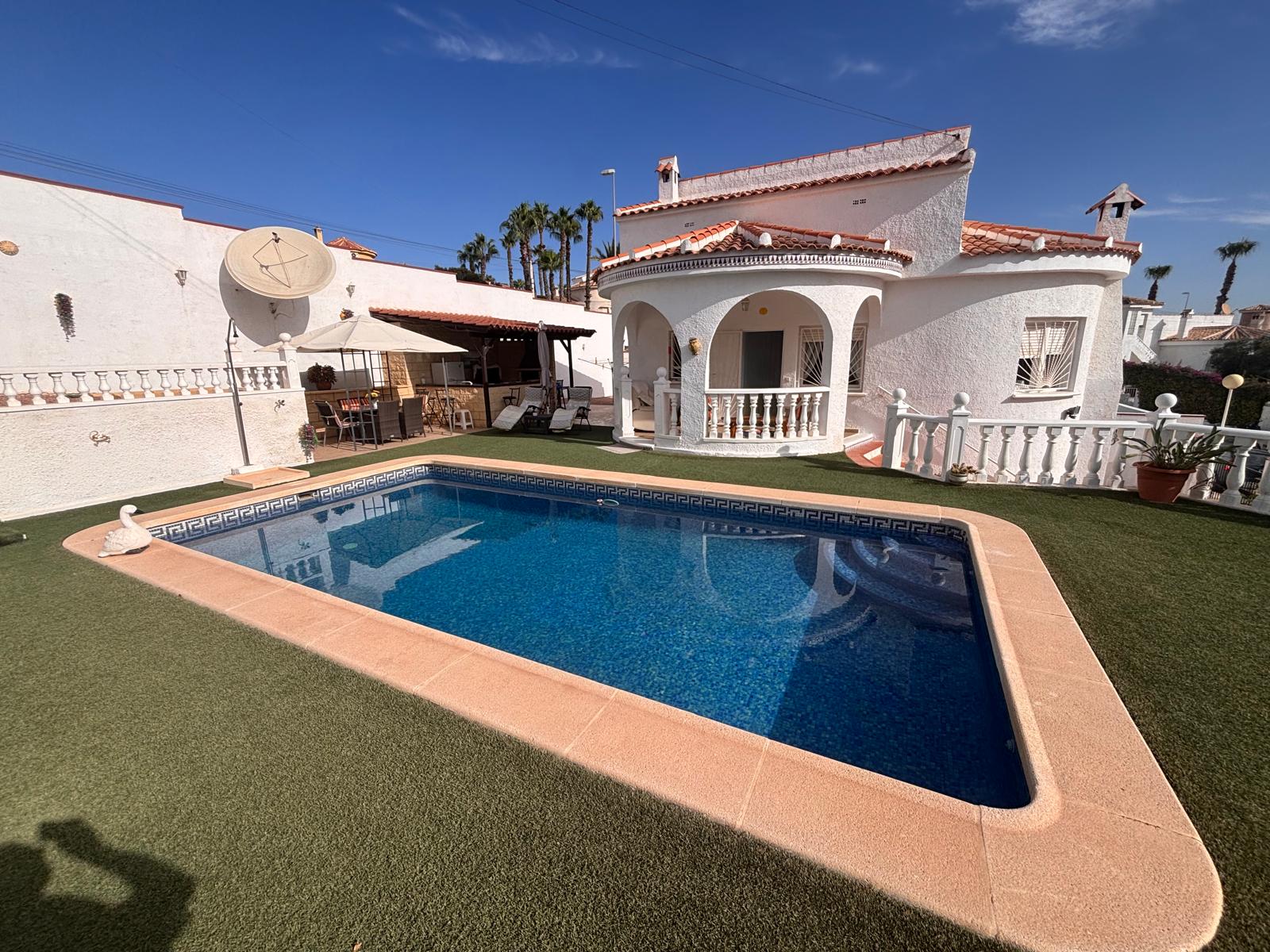 For sale - 2 Bedroom 1 Bathroom Villa in Ciudad Quesada - Costa Blanca  - Alicante
