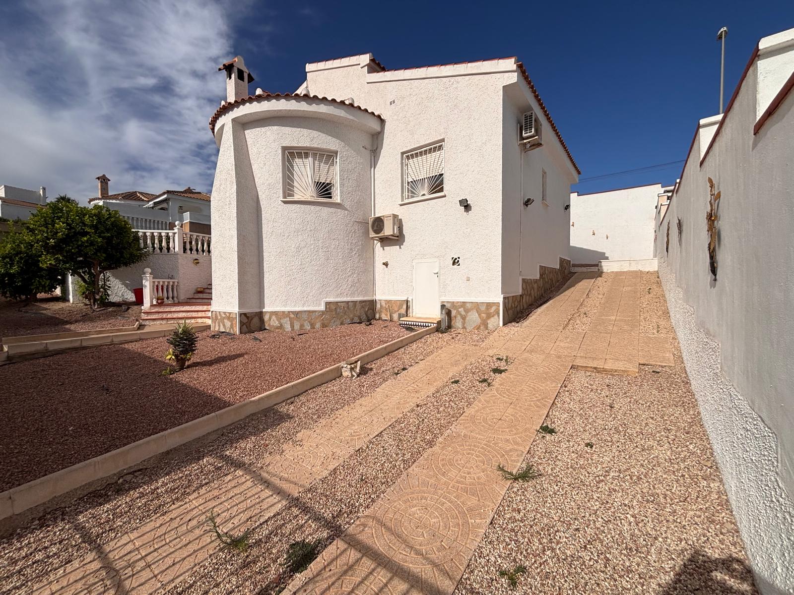 For sale - 2 Bedroom 1 Bathroom Villa in Ciudad Quesada - Costa Blanca  - Alicante