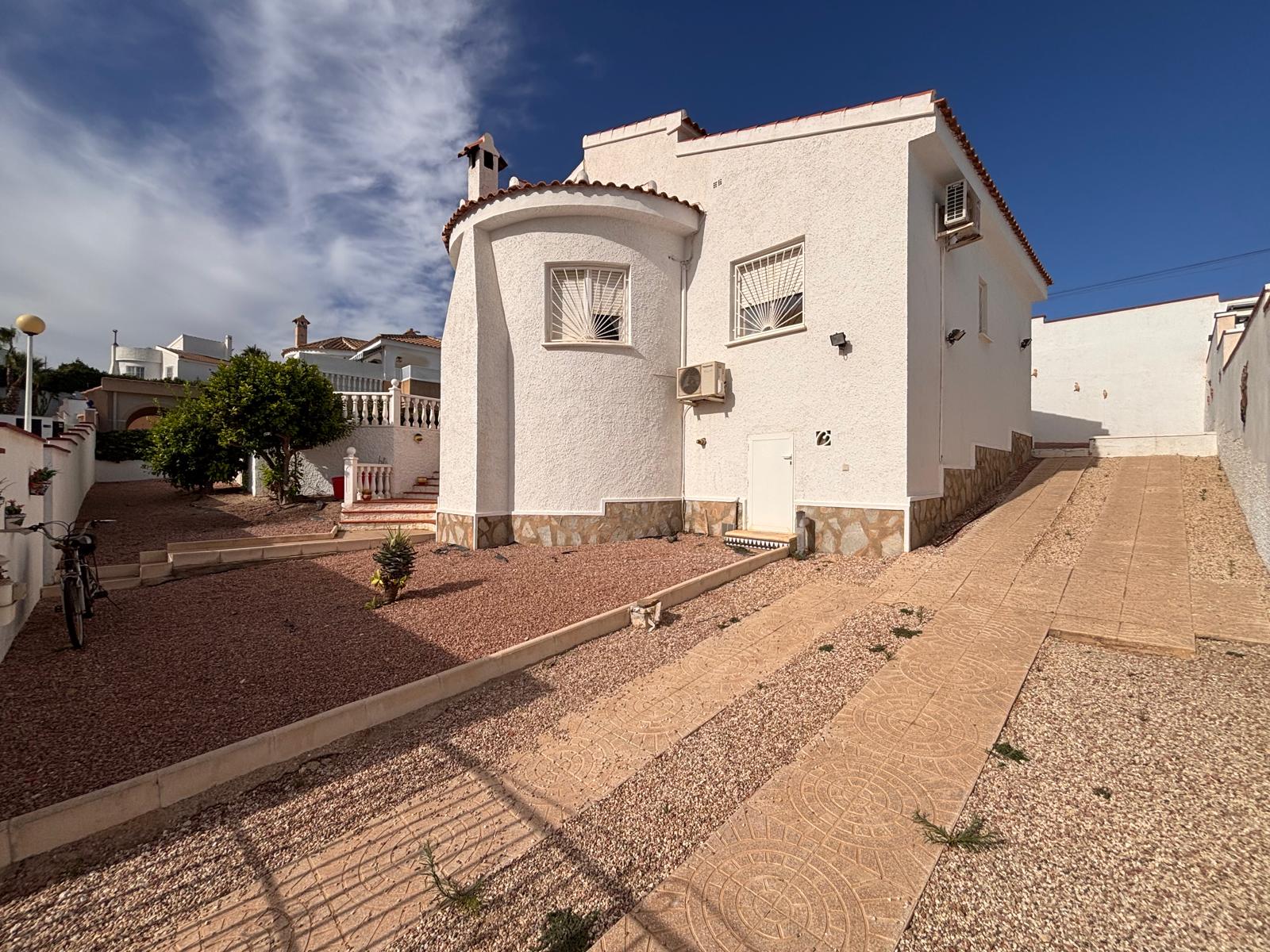 For sale - 2 Bedroom 1 Bathroom Villa in Ciudad Quesada - Costa Blanca  - Alicante