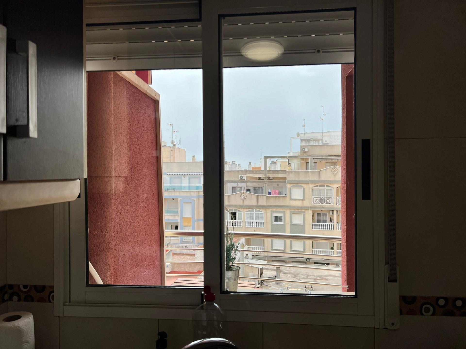For sale - 2 Bedroom 1 Bathroom Apartment in Torrevieja - Centro  - Alicante