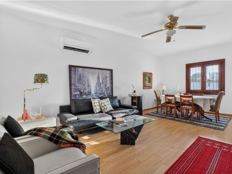 For sale - 3 Bedroom 2 Bathroom Villa in Torrevieja - Costa Blanca  - Alicante