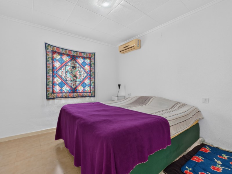 For sale - 3 Bedroom 2 Bathroom Villa in Torrevieja - Costa Blanca  - Alicante