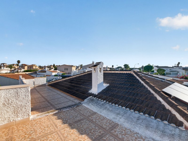 For sale - 3 Bedroom 2 Bathroom Villa in Torrevieja - Costa Blanca  - Alicante