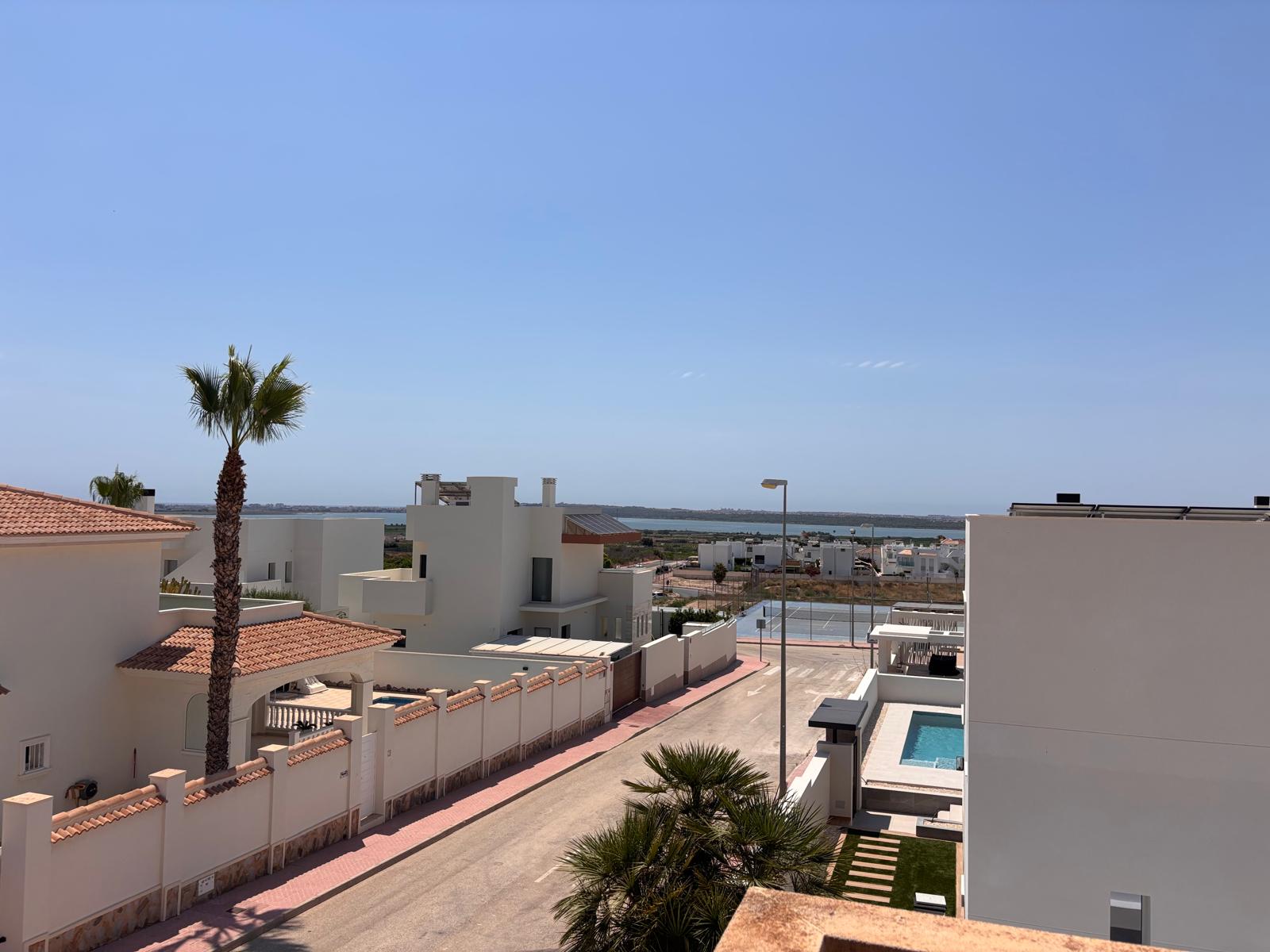 For sale - 4 Bedroom 2 Bathroom Villa in Ciudad Quesada - Costa Blanca  - Alicante