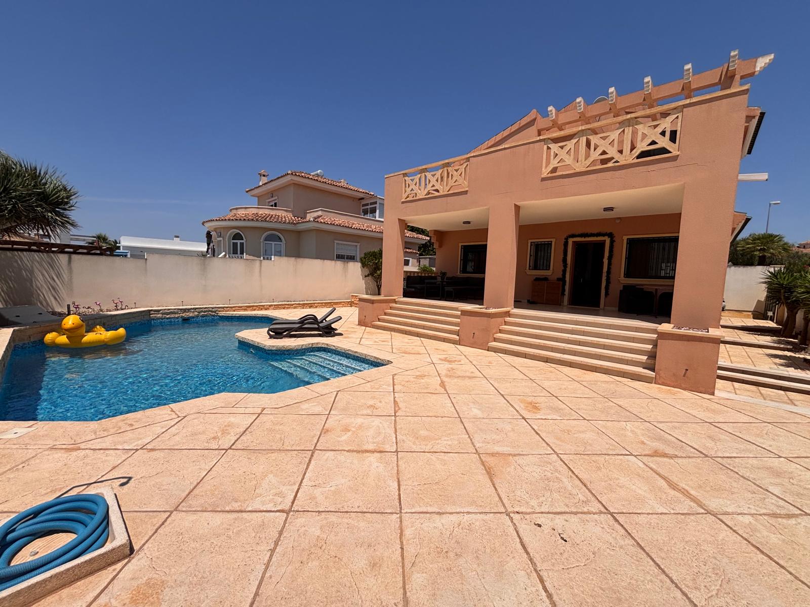 For sale - 4 Bedroom 2 Bathroom Villa in Ciudad Quesada - Costa Blanca  - Alicante