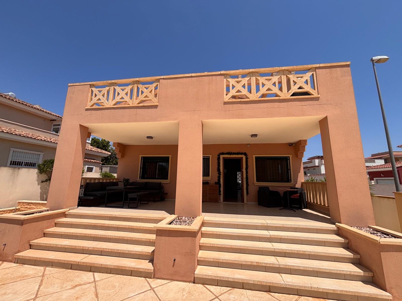For sale - 4 Bedroom 2 Bathroom Villa in Ciudad Quesada - Costa Blanca  - Alicante