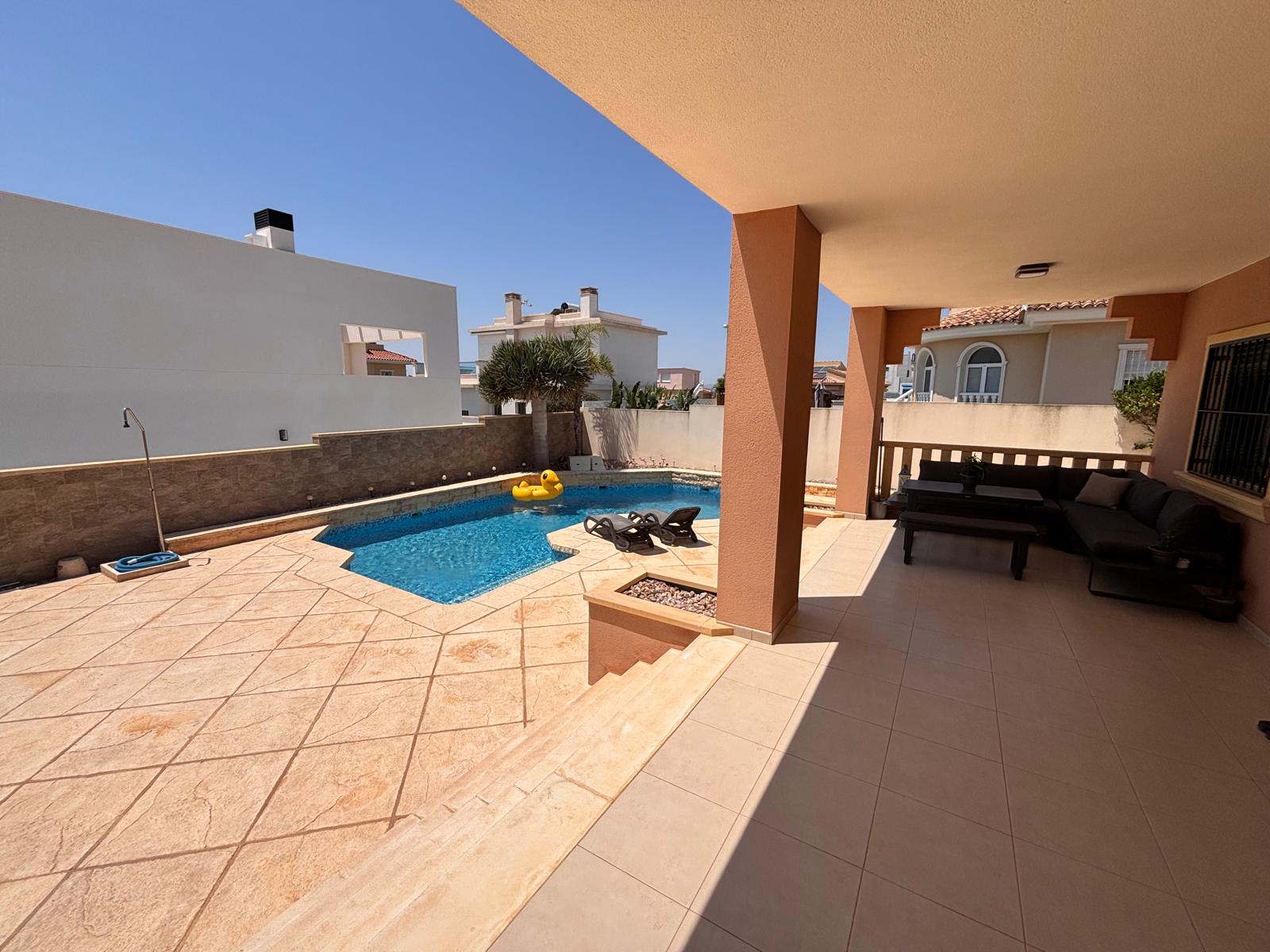 For sale - 4 Bedroom 2 Bathroom Villa in Ciudad Quesada - Costa Blanca  - Alicante