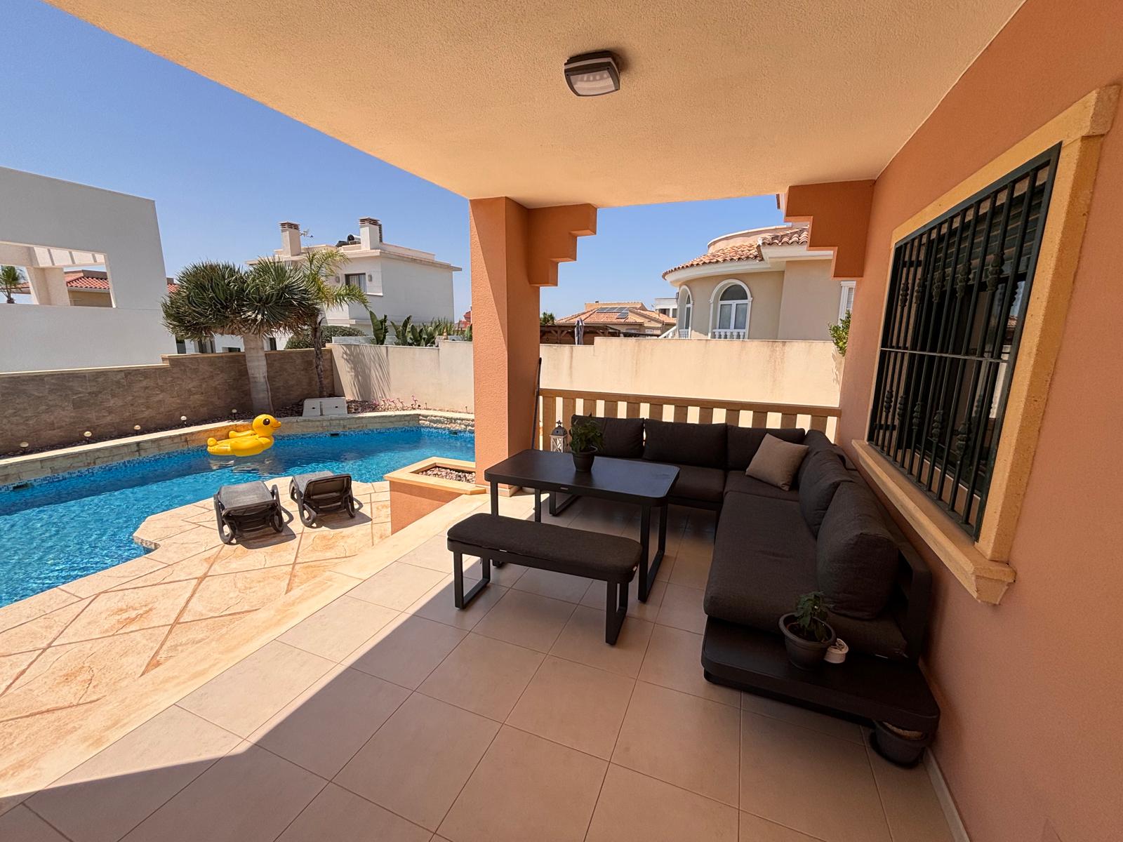 For sale - 4 Bedroom 2 Bathroom Villa in Ciudad Quesada - Costa Blanca  - Alicante