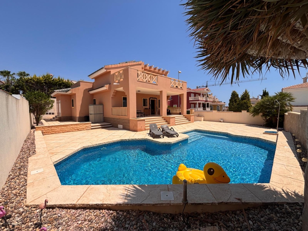 4 Bedroom 2 Bathroom Villa in Ciudad Quesada