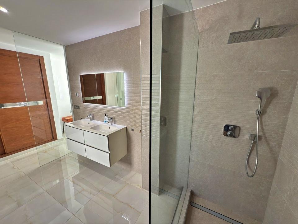 For sale - 5 Bedroom 5 Bathroom Villa in Orihuela Costa - Villamartin  - Alicante