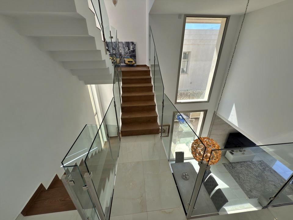 For sale - 5 Bedroom 5 Bathroom Villa in Orihuela Costa - Villamartin  - Alicante